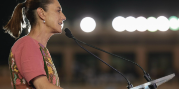 Gobierno advierte sanciones a farmacéuticas por incumplimiento en abasto de medicamentos